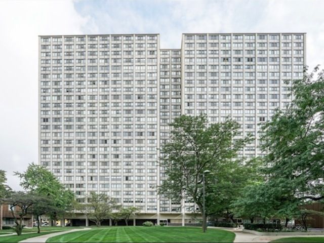 $35,000 | 4800 South Lake Park Avenue, Unit 705A | Kenwood