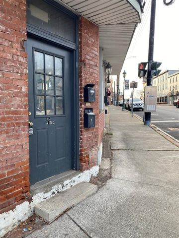 $1,500 | 35 Main Street | Walden