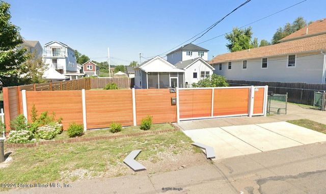 $408,888 | 945 Olympia Boulevard | Midland Beach