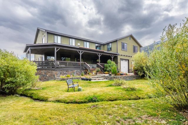 $1,735,000 | 74 Sierra Springs Drive | Crowley Lake