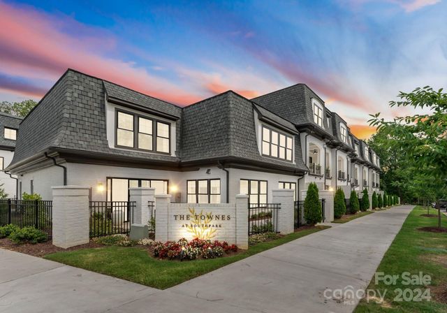 $1,849,000 | 4006 Closeburn Townes Court | Closeburn-Glenkirk