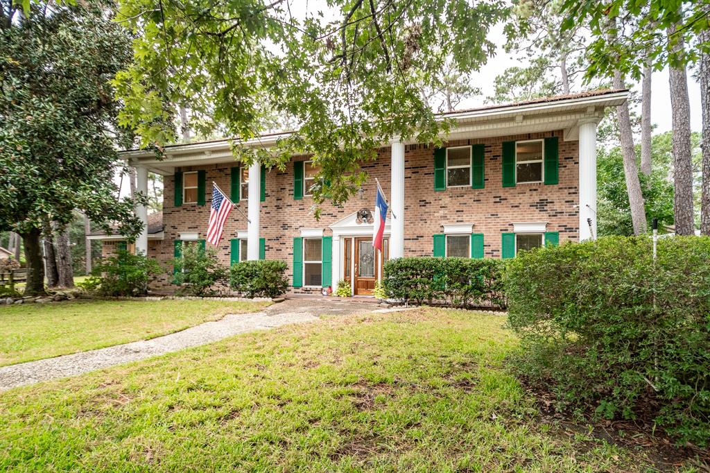 a front view of house with yard