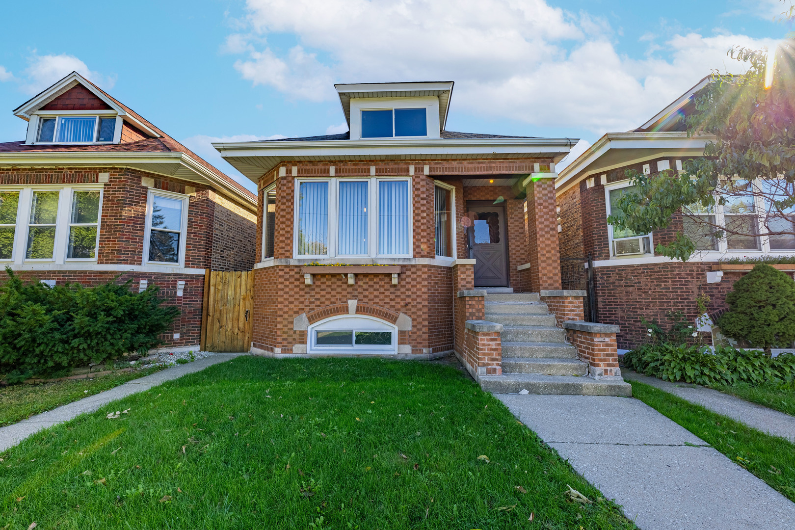 front view of house with a yard