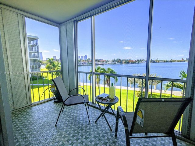 $195,000 | 3020 Marcos Drive, Unit S311 | Aventura