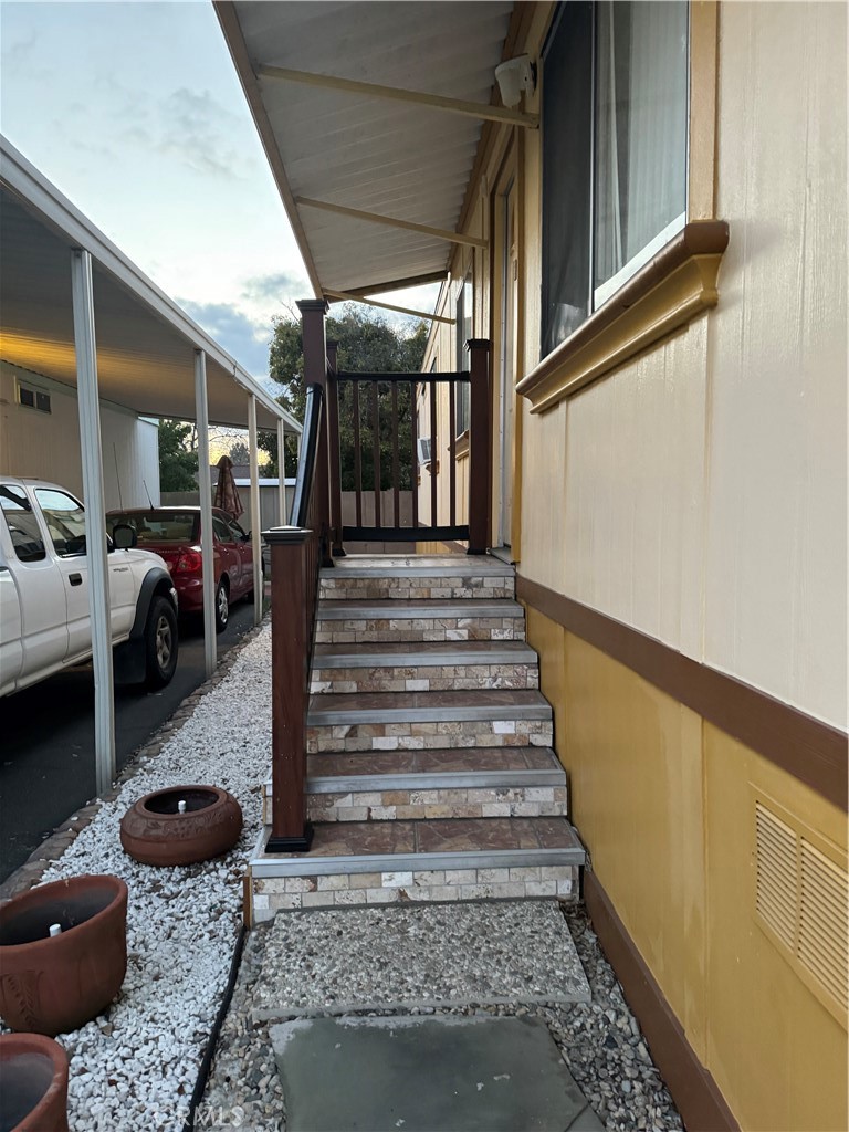 a view of entryway and hall