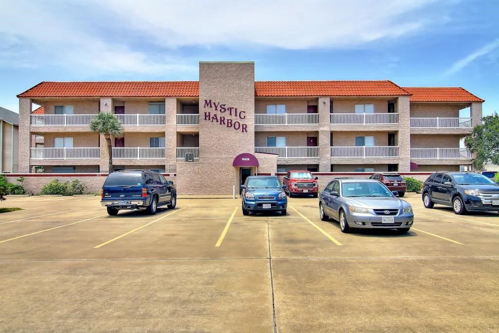 a car parked in front of a building