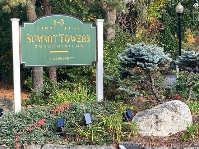 $2,000 | 2 Summit Drive, Unit 44 | West Side Wakefield