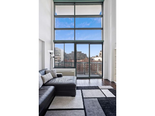 $1,600,000 | 22 West 15th Street, Unit 7I | Flatiron