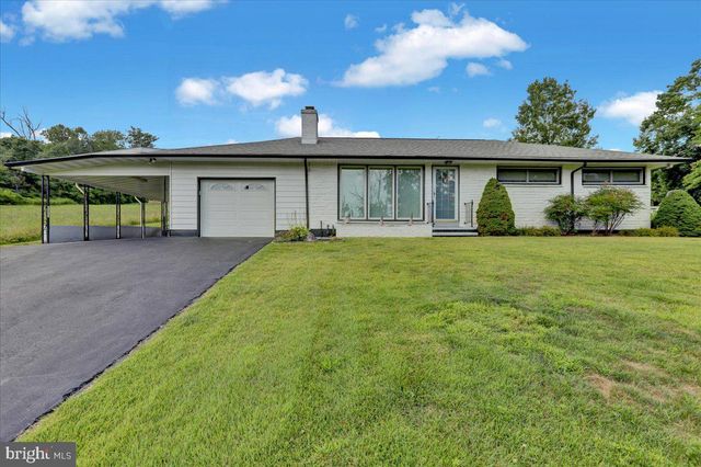 $352,400 | 1076 Freemansville Road | Cumru Township - Berks County