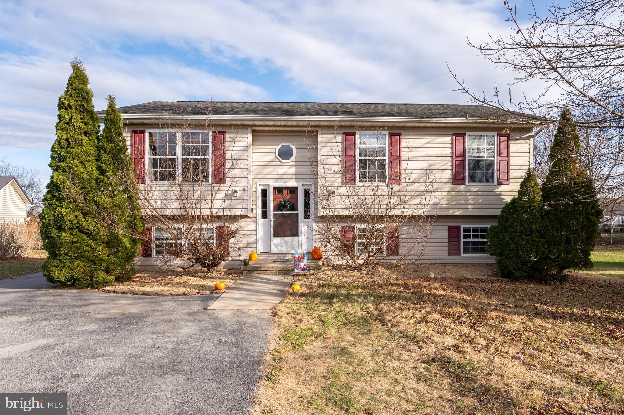 a front view of house with yard