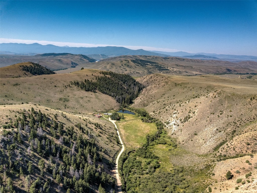 Bird's eye view with a mountain view