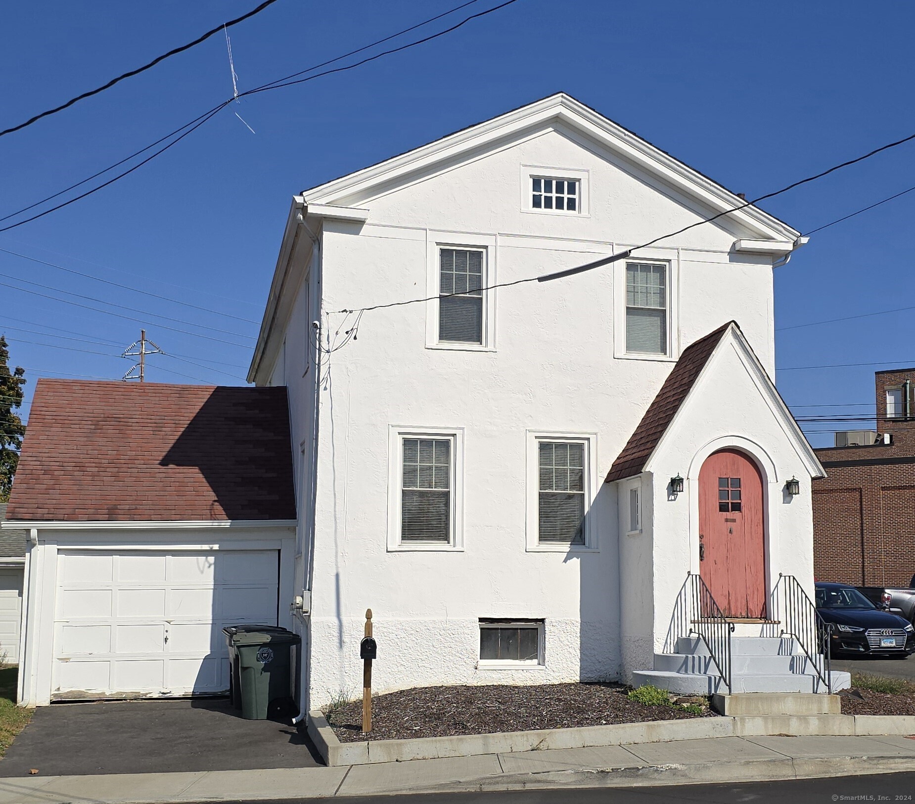 a view of a white building