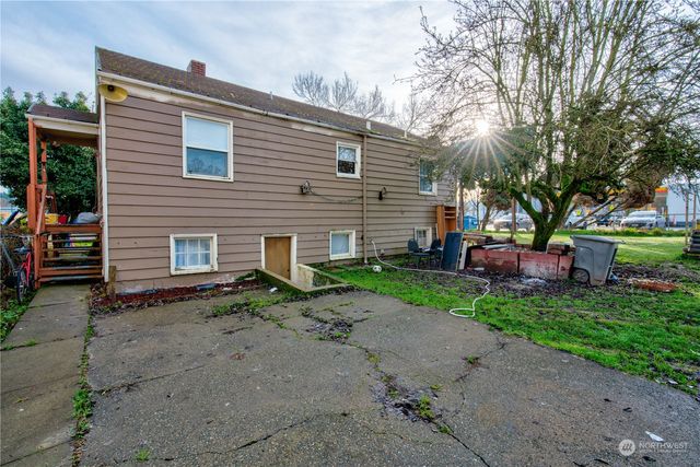 $1,100,000 | 423 Park Avenue North | Central Renton