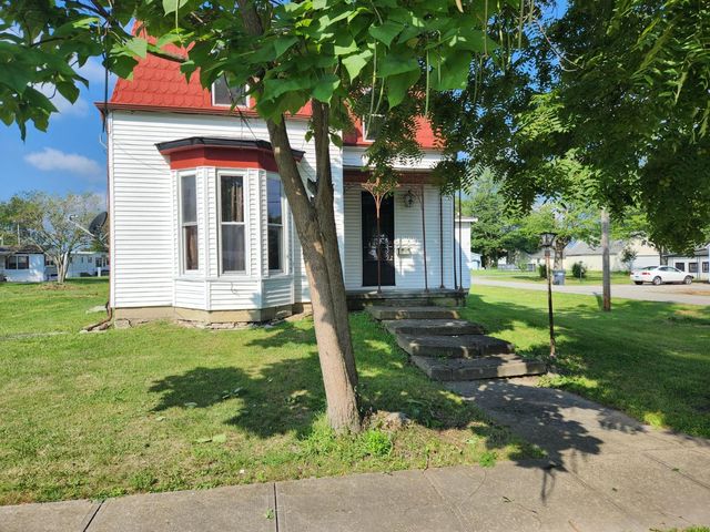 $199,900 | 105 South Sycamore Street | Osgood