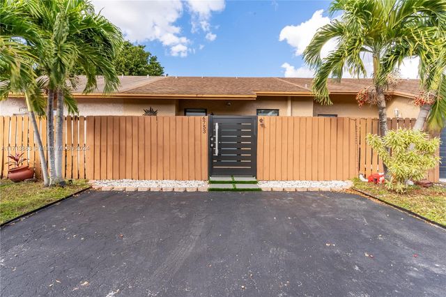 $420,000 | 6753 Northwest 192nd Lane | Country Club of Miami