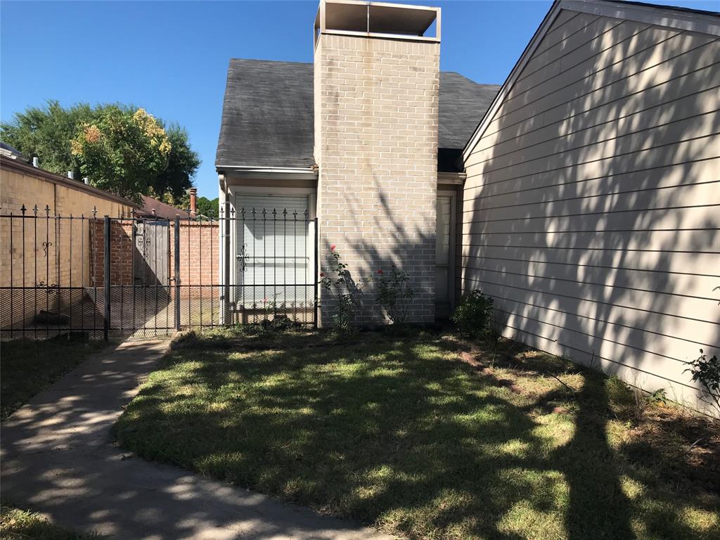 a backyard of a house