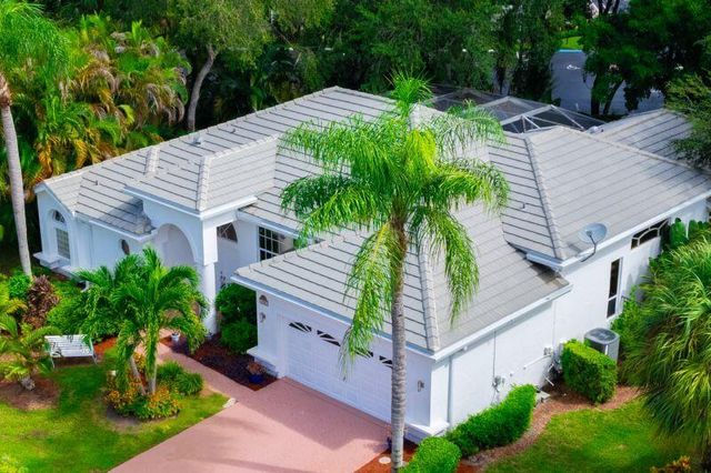 $838,000 | 10087 Umberland Place | Holiday City at Boca Raton