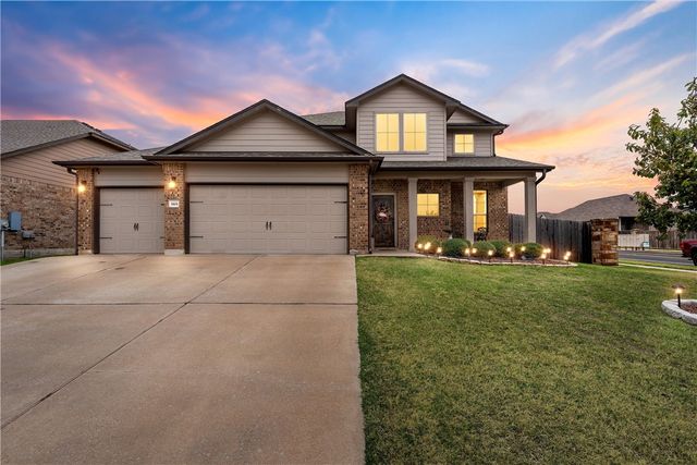 $425,000 | 3101 Jackal Drive | West Waco