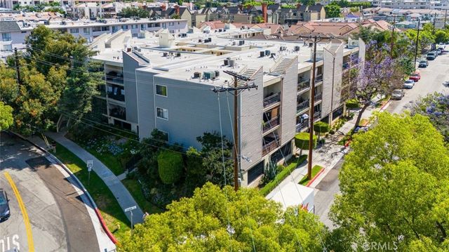 $640,000 | 1236 North Columbus Avenue, Unit 25 | Northwest Glendale