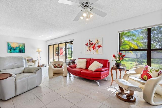 $300,000 | 5021 Oakhill Lane, Unit 116 | Boca Delray