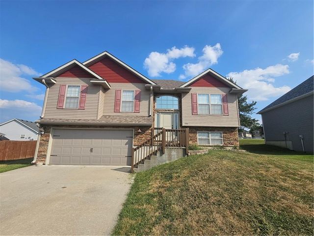 $319,900 | 430 Poplar Street | Warrensburg