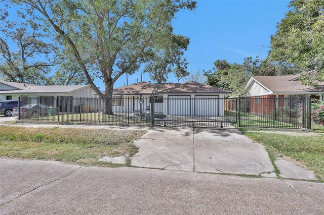 $285,000 | 9135 Helmers Street | Northside-Northline