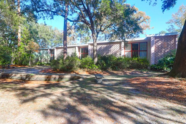 $1,300,000 | 102 Candlelite Path, Unit 102 104 106 108 | Country Club Estates