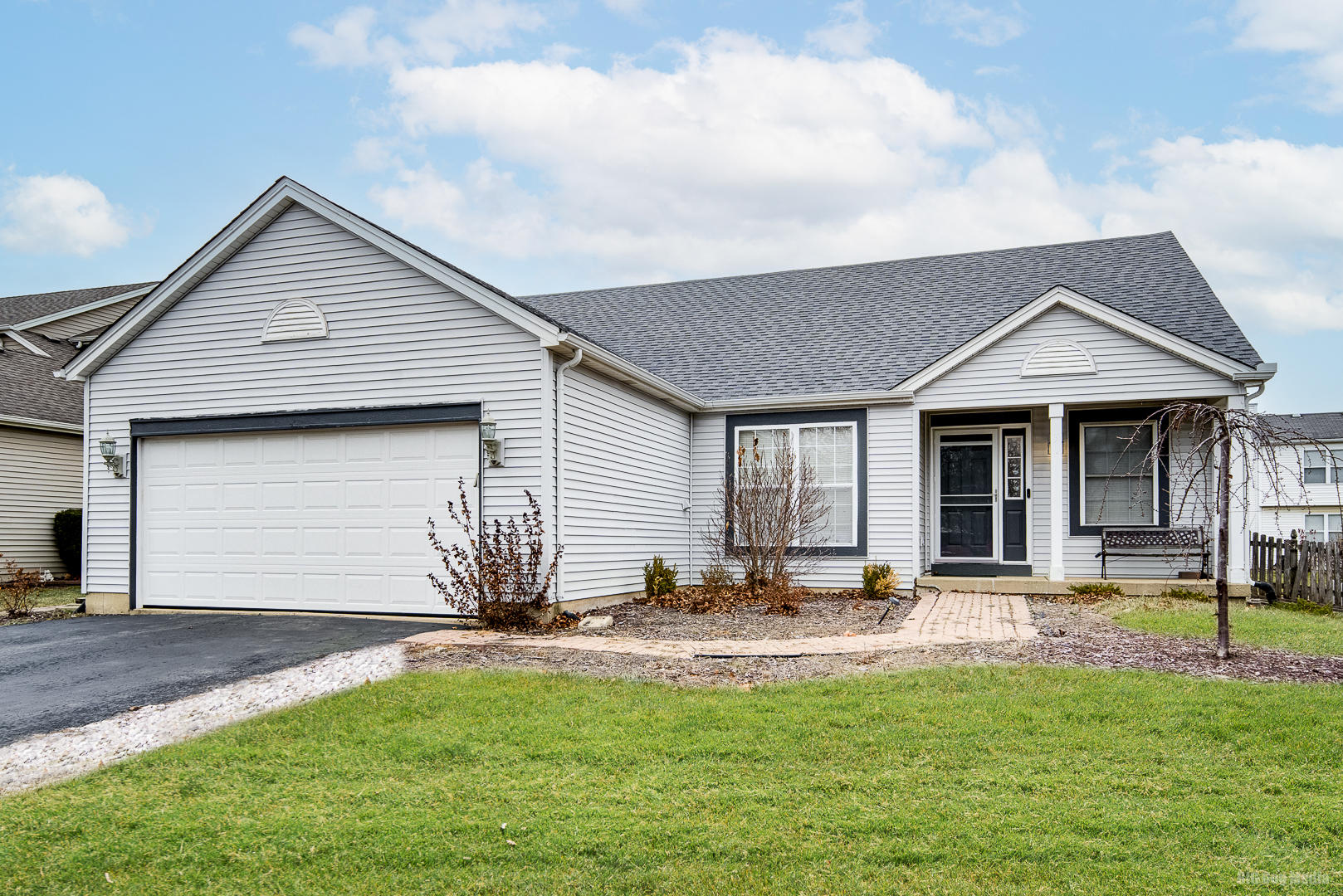 a front view of house with yard