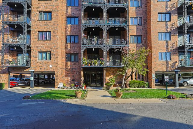 $234,900 | 9332 Landings Lane, Unit 207 | Maine Township - Cook County