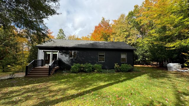 $470,000 | 75 Colebrook Road | Sunderland