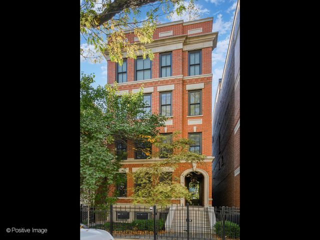 $2,999,999 | 1942 North Sedgwick Street, Unit PH | Lincoln Park