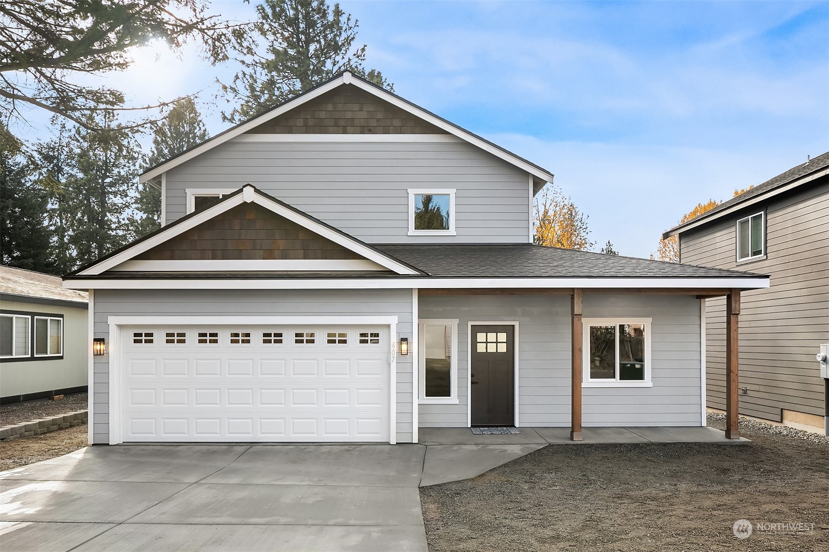 a view of a house with garage