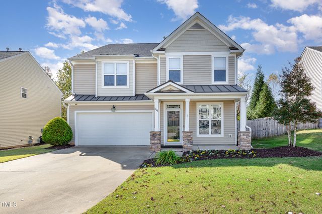 $465,000 | 1106 Bridlemine Drive | Carriage Heights