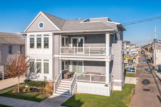 $1,950,000 | 411 19th Street, Unit 2 | Ocean City