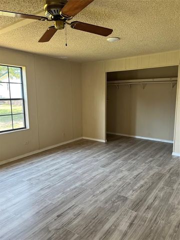 $1,500 | 4300 Fm 1496 Comanche Tx 76446, Unit B