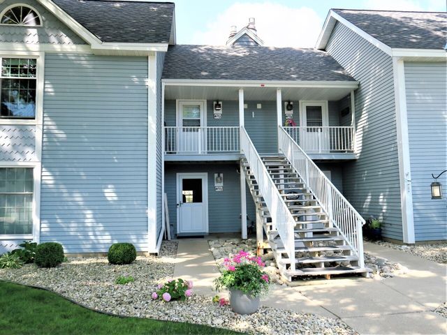 $280,000 | 300 Foxwood Drive, Unit 172 | Waterford