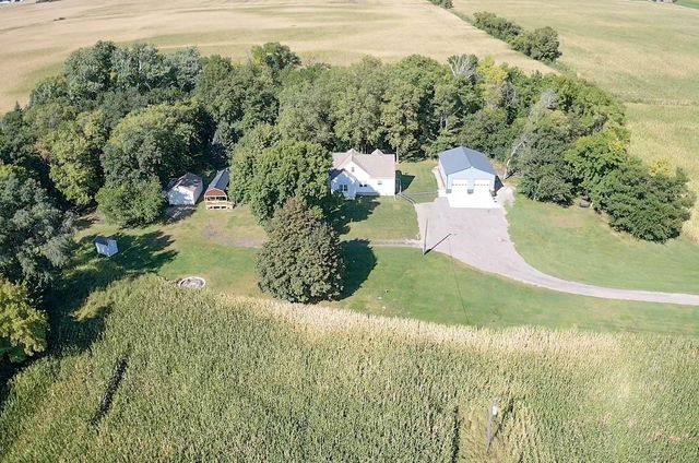 $390,000 | 1110 180th Avenue Southeast | Roseland Township - Kandiyohi County