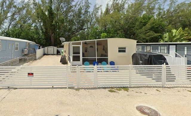 $505,000 | 202 Buttonwood Avenue | Key Largo Trailer Village