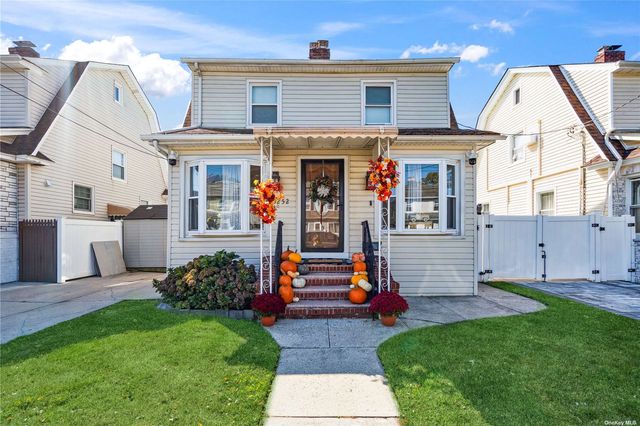 $999,999 | 92-52 219th Street | Queens Village