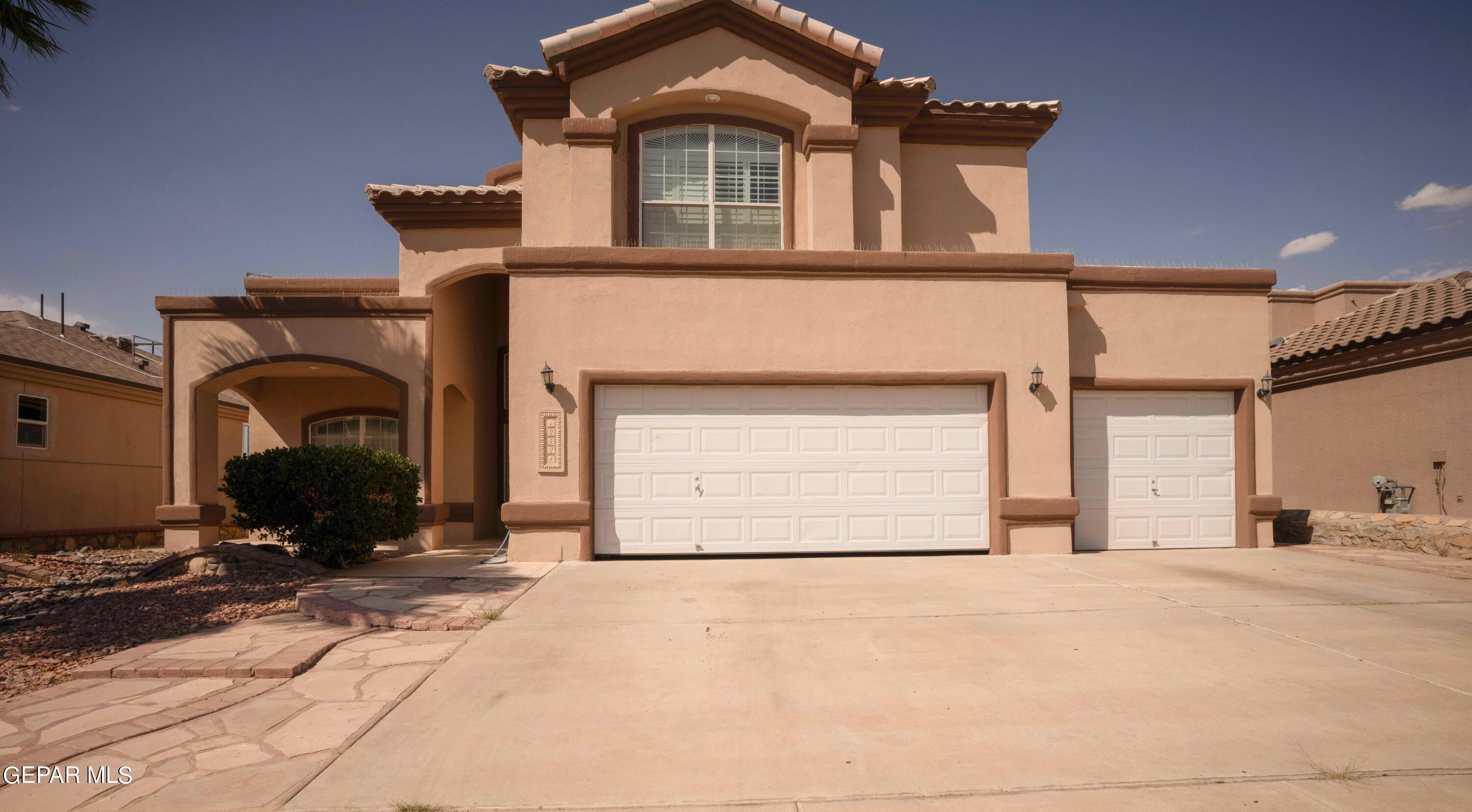 a house view with a outdoor space