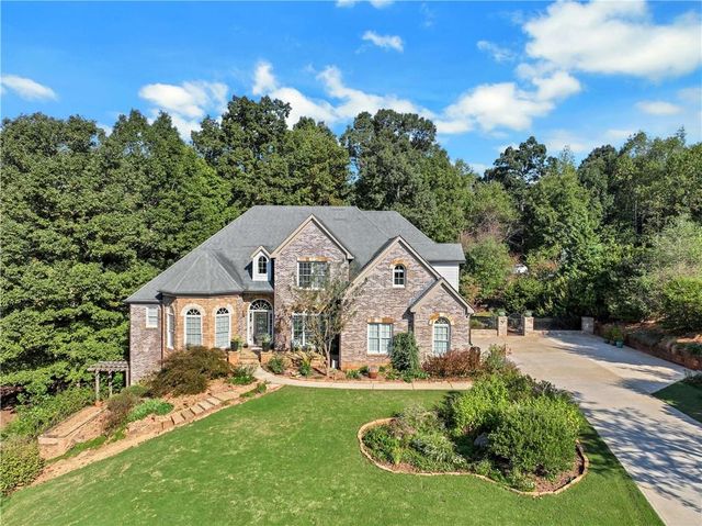 $824,000 | 151 Belmont Oaks Drive