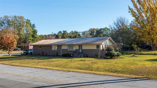 $321,000 | 254 East Girard Avenue | Cedartown