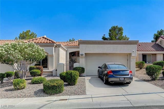 $424,997 | 9661 Blue Bell Drive, Unit NA | Sun City Summerlin