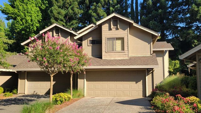 $540,000 | 2102 University Park Drive | Sierra Oaks