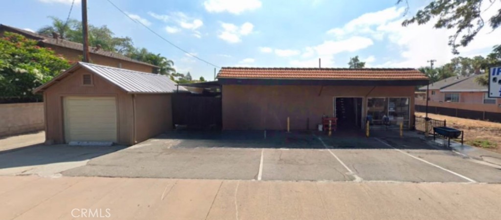 a view of a house with a patio