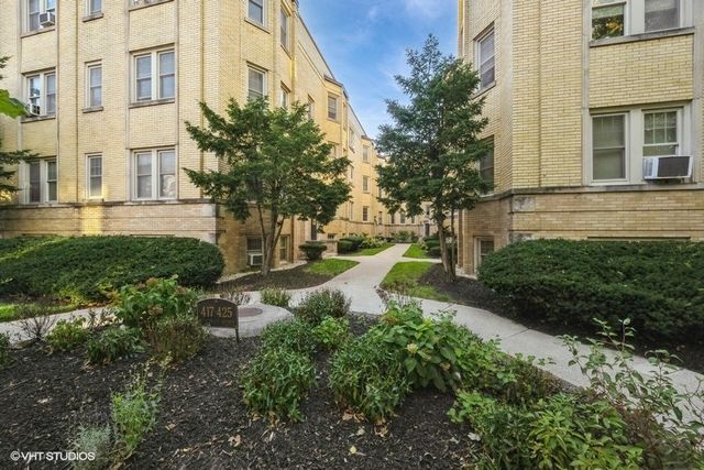 $145,000 | 423 Wisconsin Avenue, Unit 1E | Oak Park