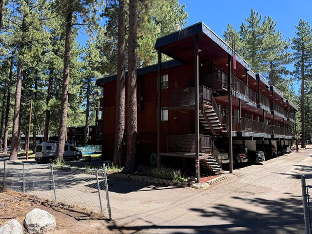 $199,999 | 516 Emerald Bay Road, Unit 425 | Gardner Mountain