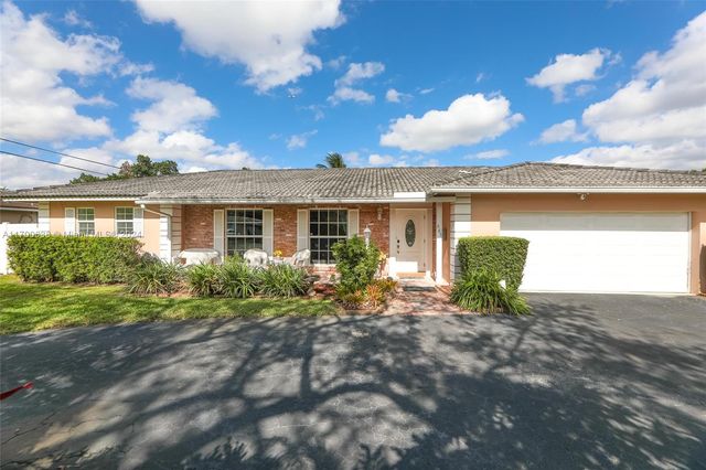 $975,000 | 6851 Northwest 6th Court | Plantation Drive