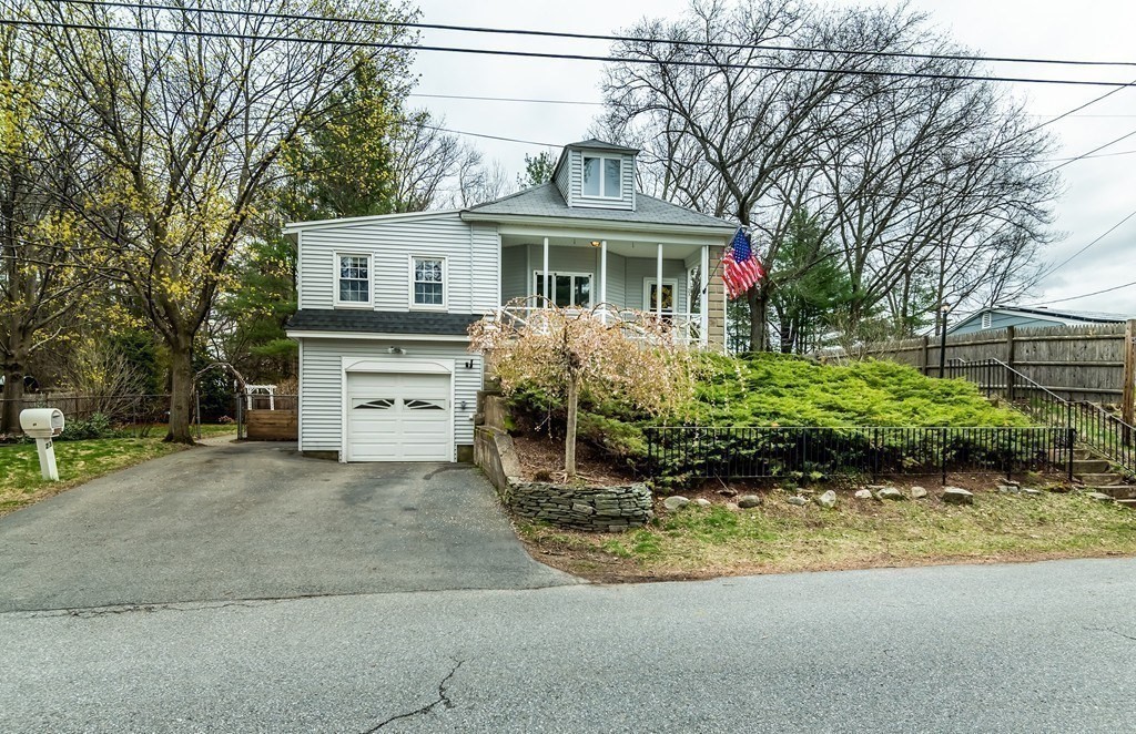 front view of house with a yard