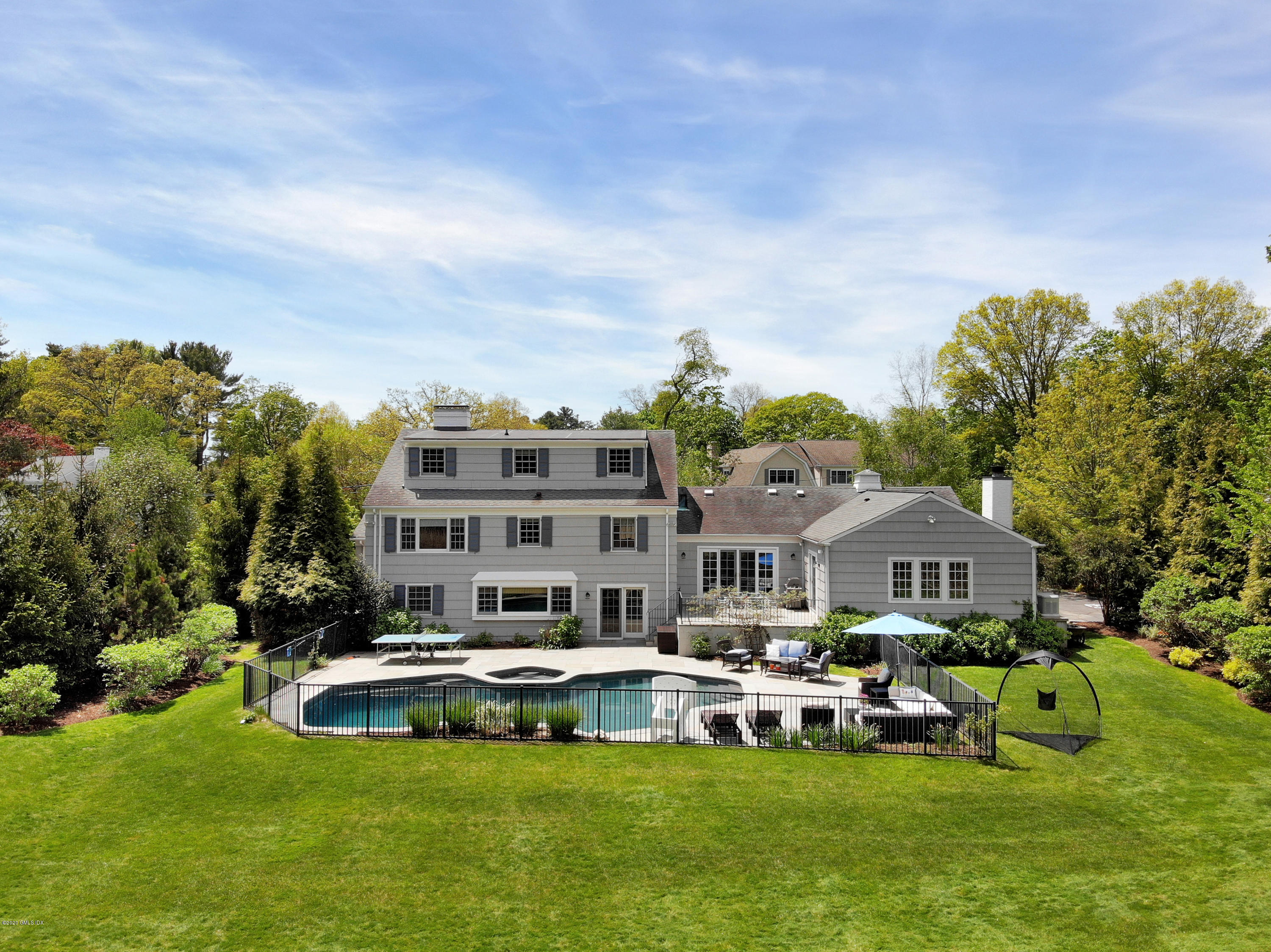 Image of 9 Oval Avenue Riverside CT pool